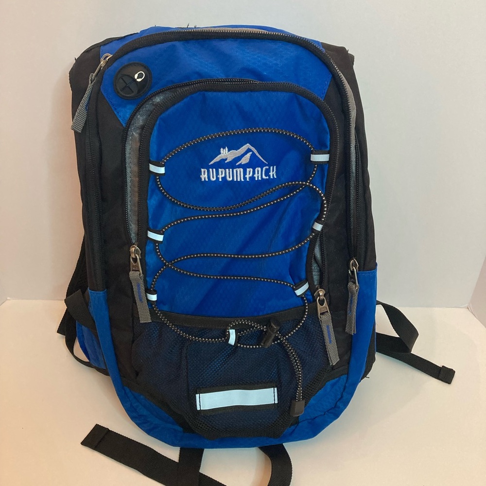 Rupumpack Small Insulated Hydration Backpack Pack With Bpa Free 2L Water Bladder